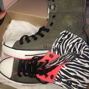 Converse high top zebra sole women size 6.5
